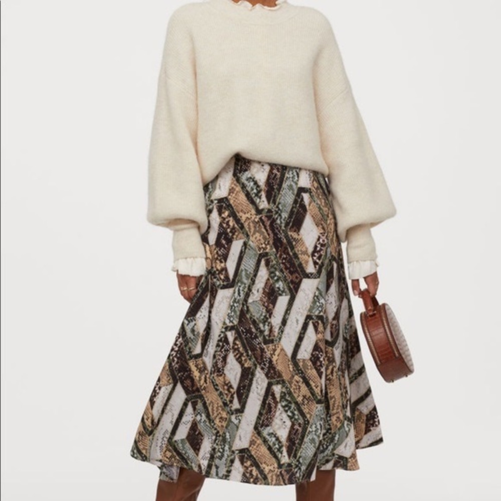 H&M Green Snakeskin Patterned Circle Skirt